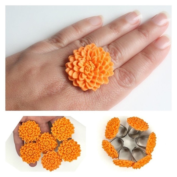 LOT OF 6 Orange Flower Rings Bundle - Adjustable - SOLD AS IS - Picture 1 of 8